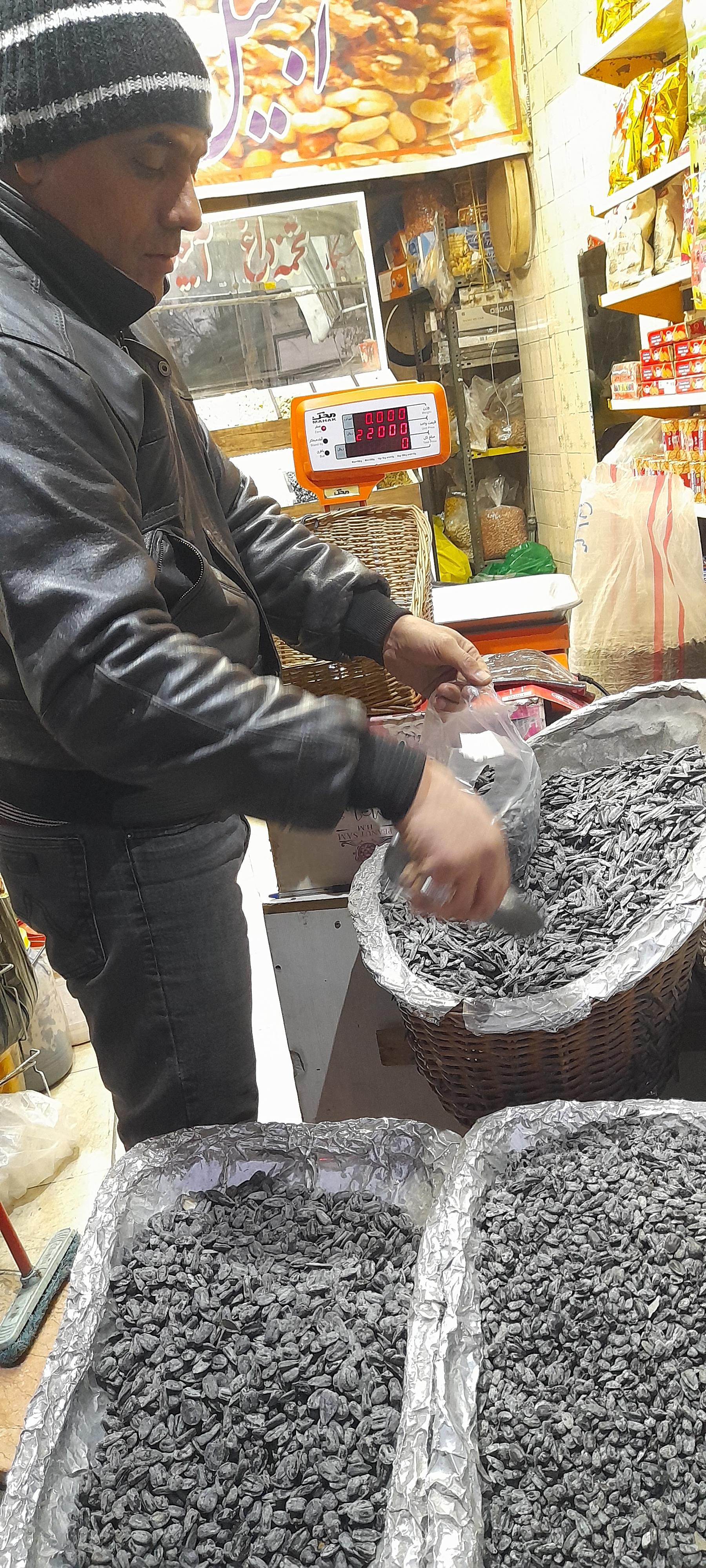 عکس تخمه داغ عادل