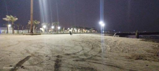 عکس ساحل و پارک سنگ سیاه شهرستان جاسک