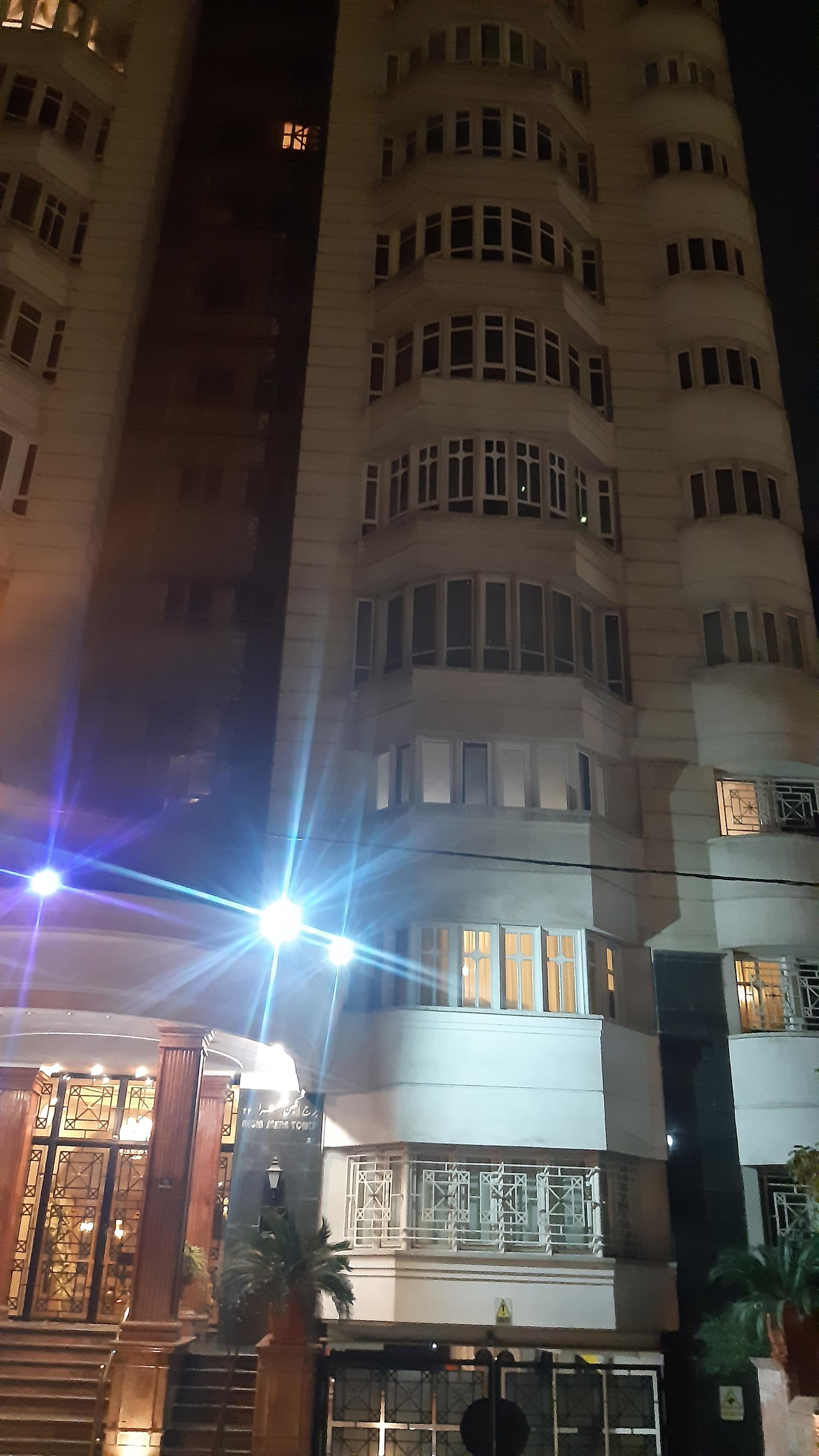 عکس برج نگین صحرا