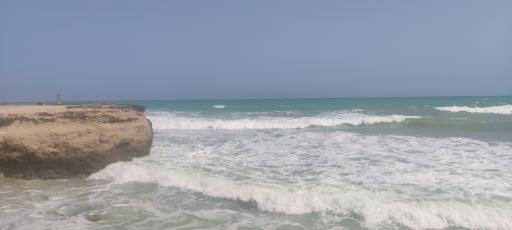 عکس ساحل و پارک سنگ سیاه شهرستان جاسک