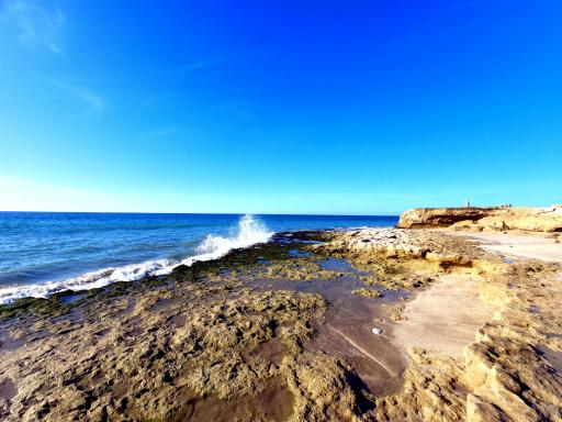 عکس ساحل و پارک سنگ سیاه شهرستان جاسک