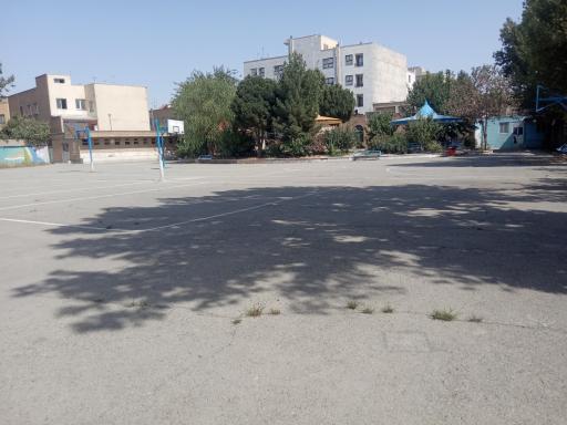 عکس مدرسه دخترانه راهنمایی قیام و دبیرستان حضرت معصومه