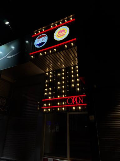 عکس برگرشاپ جنوبِ غرب