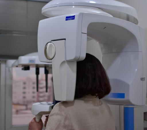 عکس رادیولوژی و‌ سی تی اسکن فک و صورت دکتر آرمان محققی