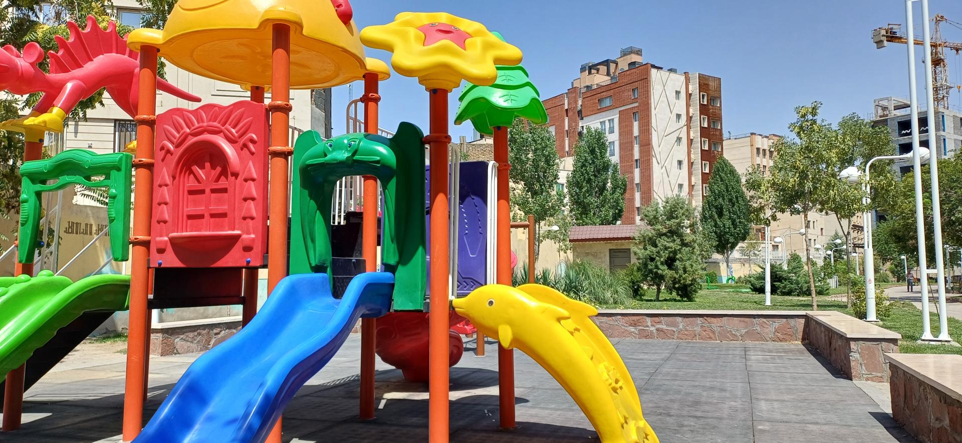 عکس زمین بازی کودکان