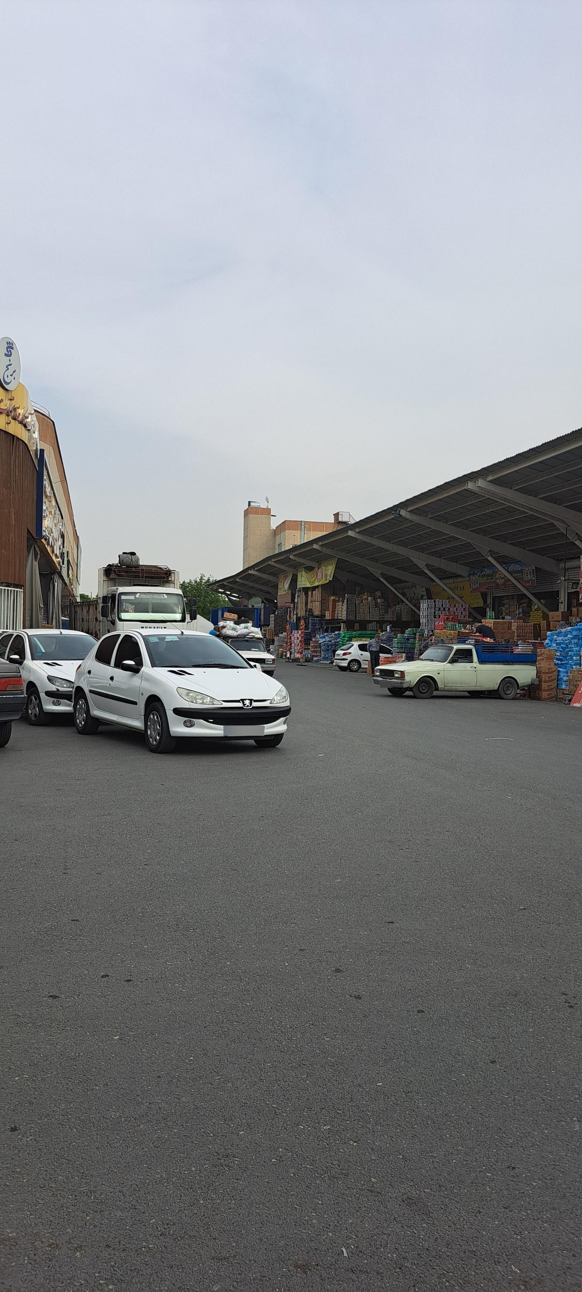 عکس بازار عمده فروشان پاسارگاد