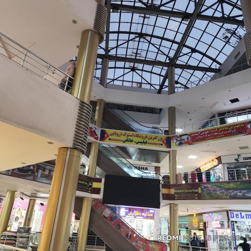 مجتمع تجاری خورشید زریوار