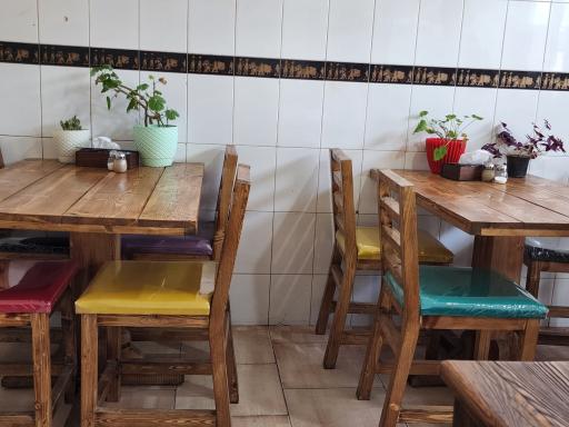 عکس غذا خوری هادی