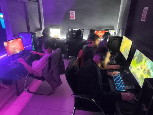 گیم نت کافه رستوران پنج عصر