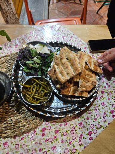 عکس کافه گیلان