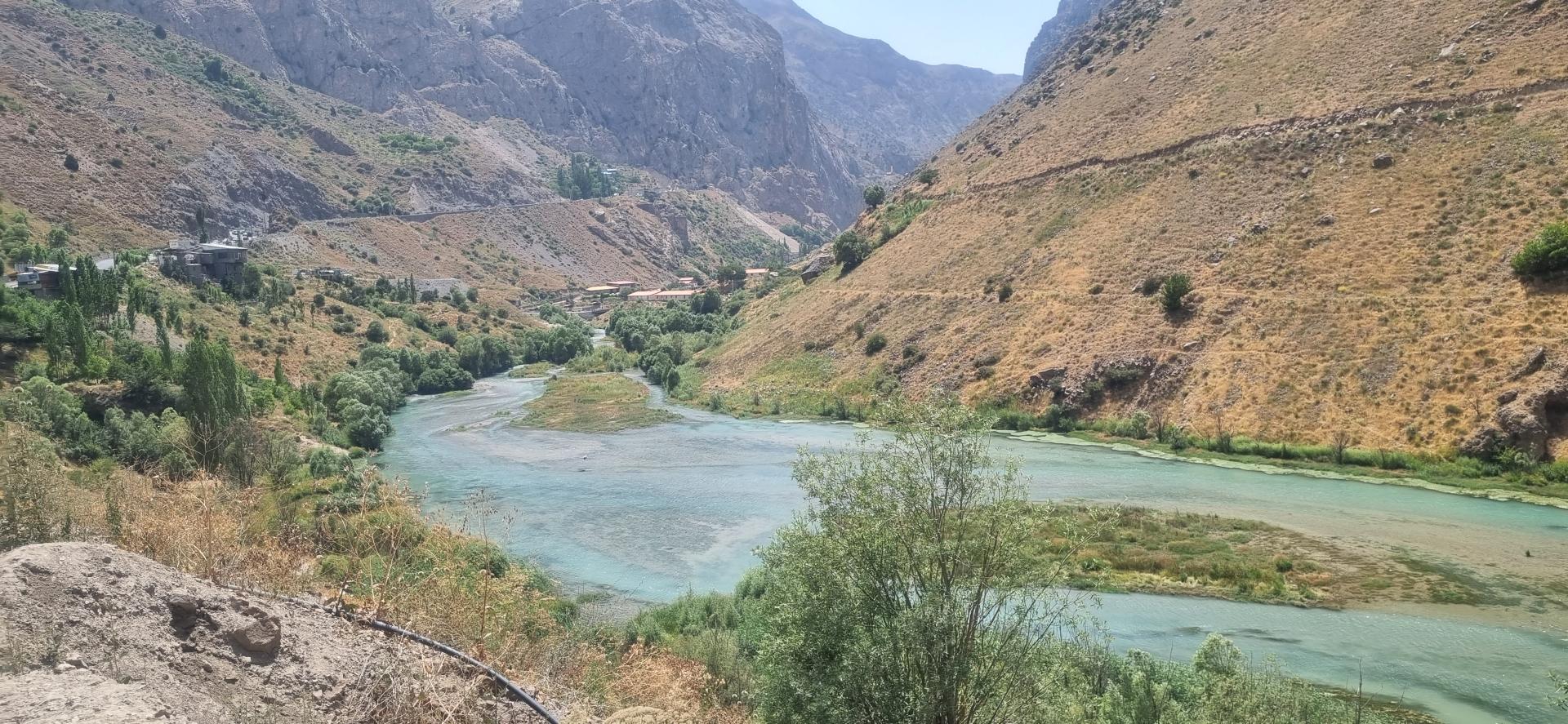 عکس دریاچه امام زاده علی