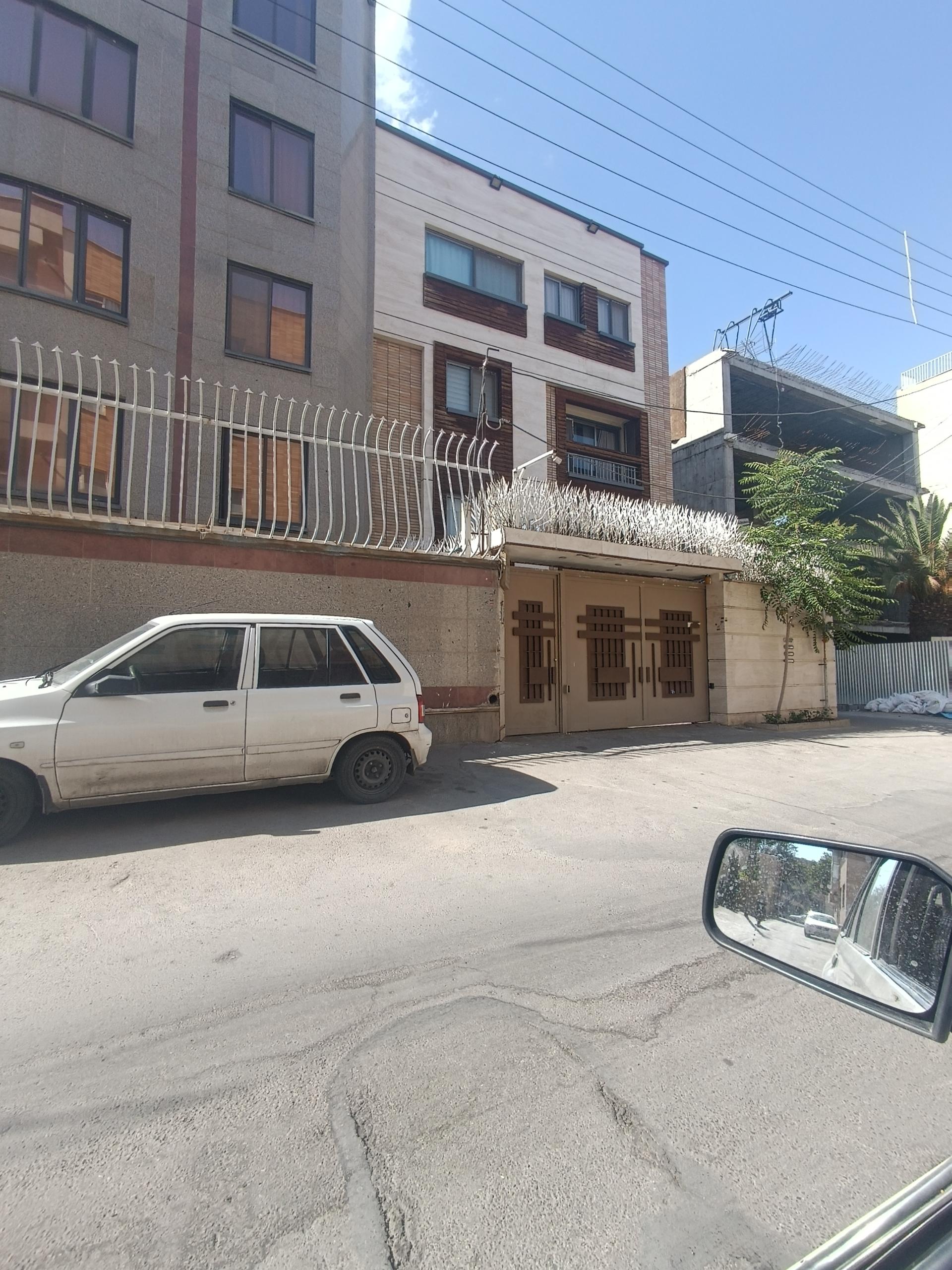 عکس مجتمع رادین