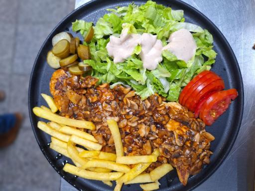 عکس پیتزا ساندویچ بابک