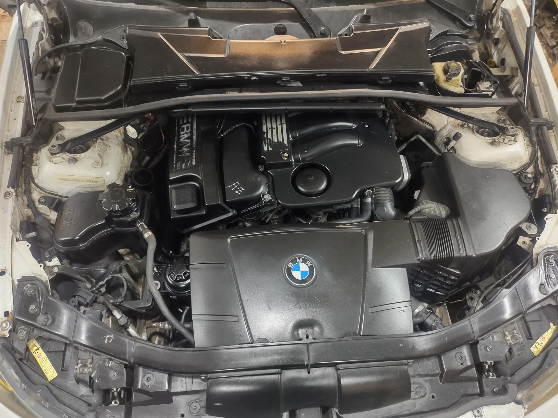 عکس تعمیرگاه تخصصی گیربکس اتومات و موتور مهندس لیقوانی