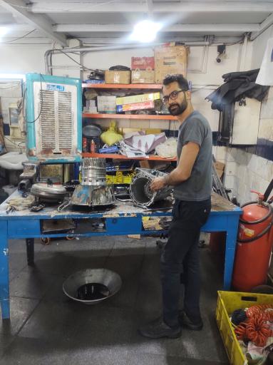 عکس تعمیرگاه تخصصی گیربکس اتومات و موتور مهندس لیقوانی