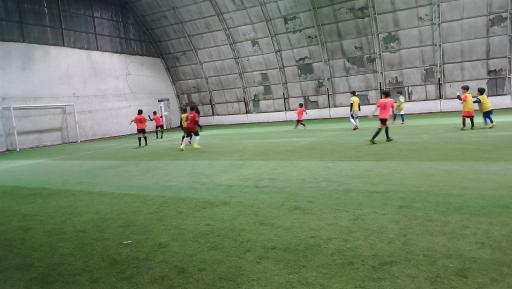 عکس زمین فوتبال سرپوشیده