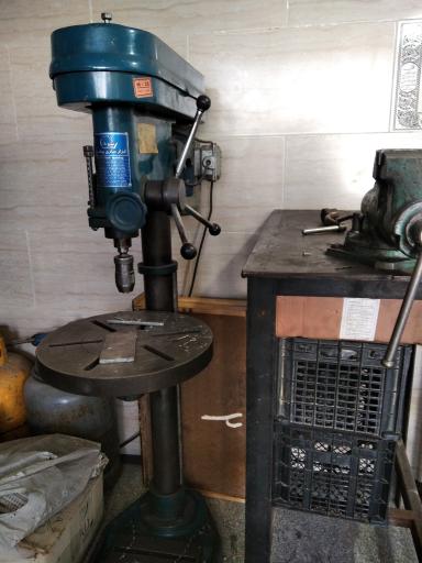 عکس خدمات قالب سازی و سنگ مغناطیس