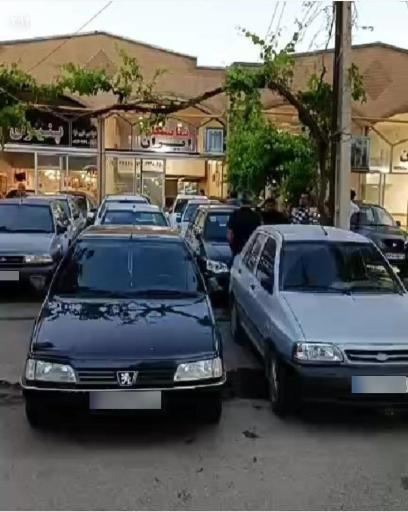 نمایشگاه اتومبیل ایران