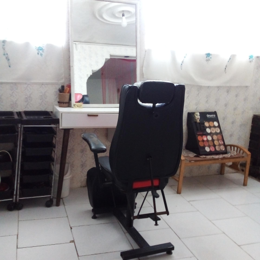 عکس سالن زیبایی ماه چهره