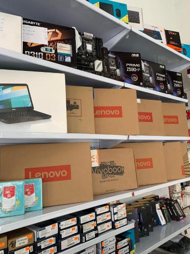 عکس فروشگاه لپ تاپ مبنای برتر