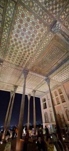 عکس عمارت عالی قاپو