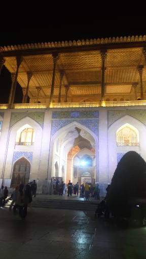 عکس عمارت عالی قاپو