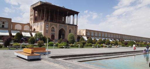 عکس عمارت عالی قاپو