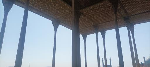 عکس عمارت عالی قاپو