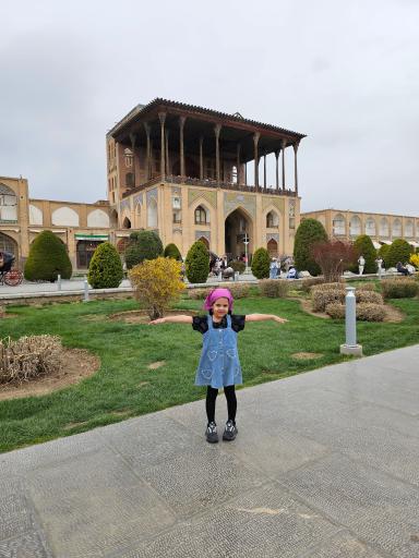 عکس عمارت عالی قاپو