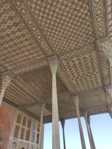 عکس عمارت عالی قاپو