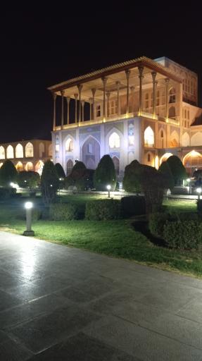 عکس عمارت عالی قاپو