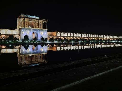 عکس عمارت عالی قاپو