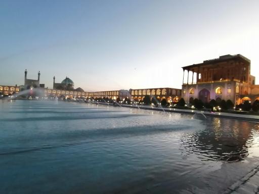 عکس عمارت عالی قاپو