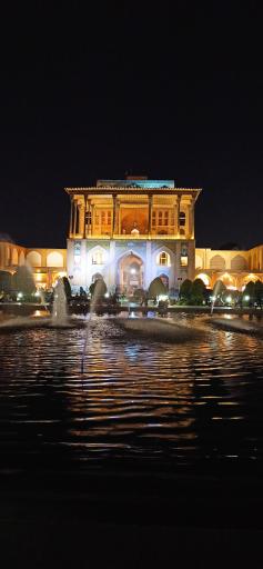 عکس عمارت عالی قاپو