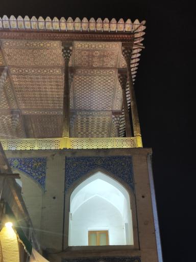 عکس عمارت عالی قاپو