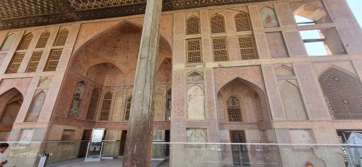 عکس عمارت عالی قاپو