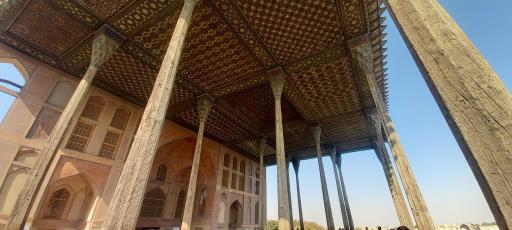 عکس عمارت عالی قاپو