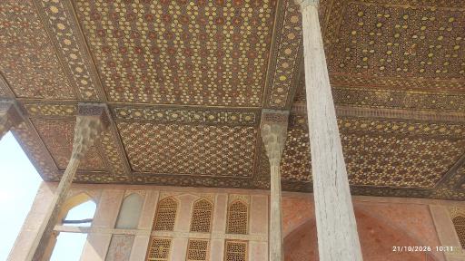 عکس عمارت عالی قاپو