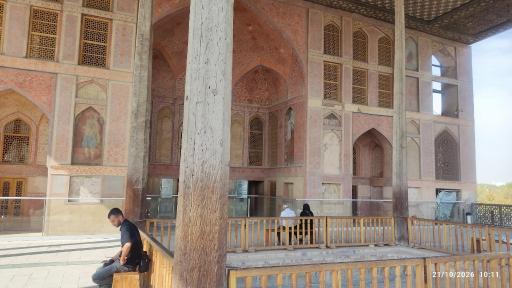 عکس عمارت عالی قاپو