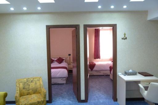 عکس هتل علمدار بافق