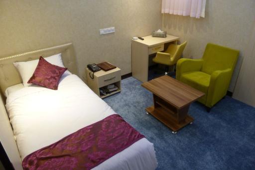 عکس هتل علمدار بافق