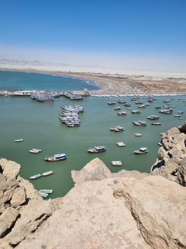 عکس اسکله و بازار ماهی فروشان بریس