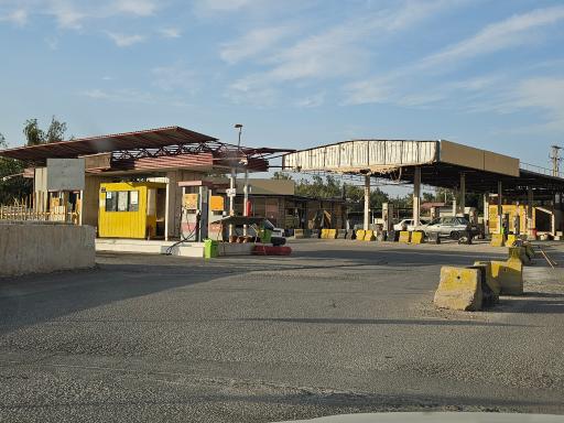 عکس جایگاه سوخت (CNG و بنزین)