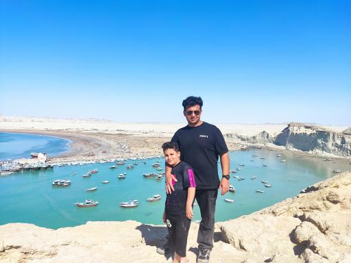 عکس اسکله و بازار ماهی فروشان بریس