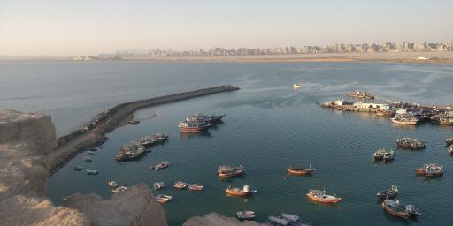 عکس اسکله و بازار ماهی فروشان بریس