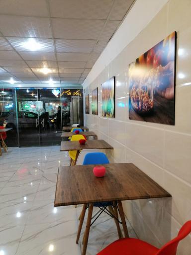 عکس فست فود آویشن پلاس