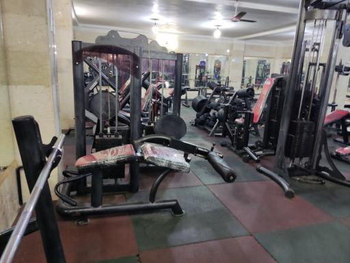 عکس باشگاه بدنسازی نام آوران