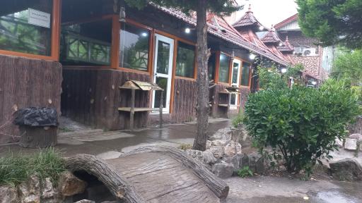 عکس سفره خانه سنتی باغ بهشت سپه سرا