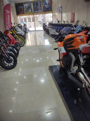 عکس فروشگاه موتورسیکلت همتاز موتور