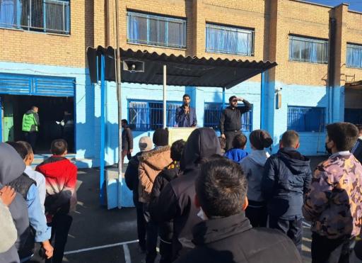 عکس دبیرستان حکمت